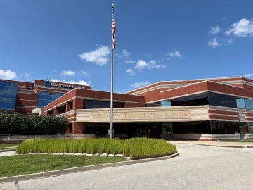 Professional Building Entrance 4
