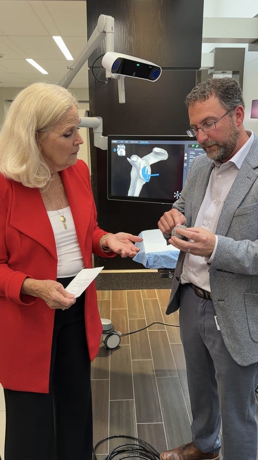 Dr. Jacobsen at Mako robot demo